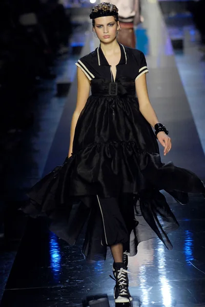 Look 74